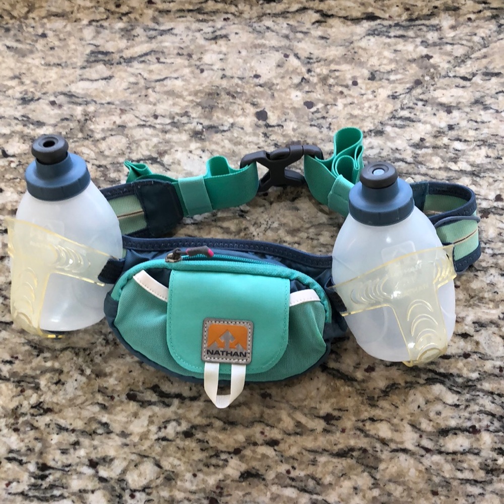 Nathan running water bottle belt pouch